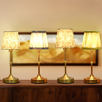 Lampe de table LED à lumière chaude, style nordique simple, pour salon, chambre à coucher, en tissu et métal, lumière d'ambiance, éclairage décoratif