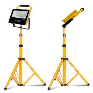 Projecteur LED à tête simple/double, détachable et pratique pour une utilisation en extérieur - Product Image 1