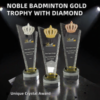 Groothandel blanco op maat gegraveerde badminton toernooi eerste plaats trofeeën atleetfiguren diamanten kroon kristallen award