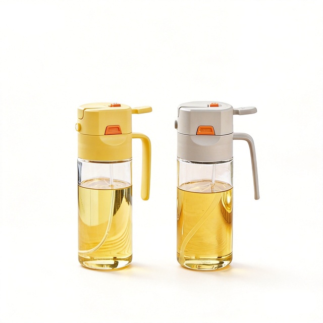 New Design 2-in-1 Charles 600ml Reusable Eco-Friendly Recyclable Soda Glass Oil Vinegar Spray Dispenser with Silicone Cooking