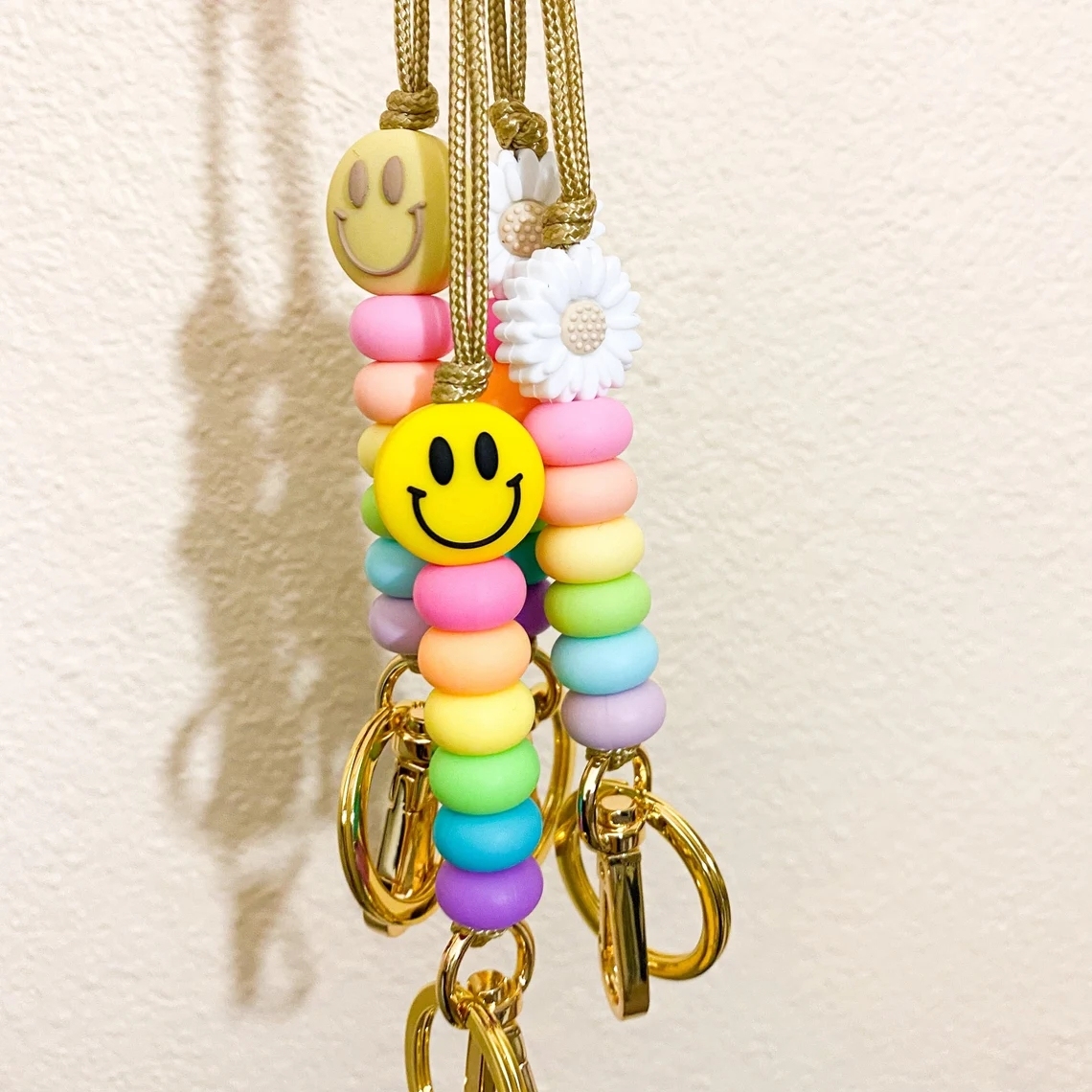Wholesale Wooden Rainbow Silicone Lanyard Creative Gift Genuine Flat Bead Lanyard