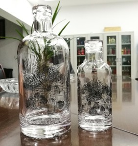 Botellas de Vidrio <span class=keywords><strong>Azul</strong></span> de Alta Calidad de 750 ml para <span class=keywords><strong>Tequila</strong></span> con <span class=keywords><strong>Etiqueta</strong></span> Personalizada OEM - Product Image 3
