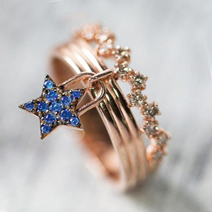 Anello a Stella per Donne, Stile Coreano alla Moda, Design con Stella Mobile, Anello Aperto Regolabile Minimalista per Uso Quotidiano, Gioiello Statement - Product Image 1