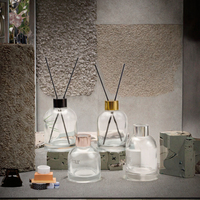 Bouteilles de diffuseur d'arômes en verre décoratives de luxe transparentes vides avec bouchon à vis