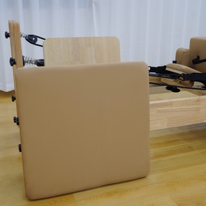 Équipement d'exercice de <span class=keywords><strong>yoga</strong></span> Cadillac Bed Équipement de <span class=keywords><strong>yoga</strong></span> en bois Machine à modeler le corps Lit d'entraînement Pilates Logo personnalisé - Product Image 6