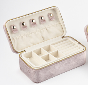 Estuche de Joyería de Terciopelo Italiano de Lujo, Multifuncional, con Cierre, Color Personalizable, para Viaje - Product Image 3