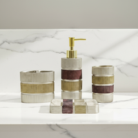 Juego de Baño de Resina Tallada a Medida, Fabricante OEM de Poliresina, Dispensador de Jabón y Vaso de 4 Piezas Estilo Europeo para Compradores de Hoteles