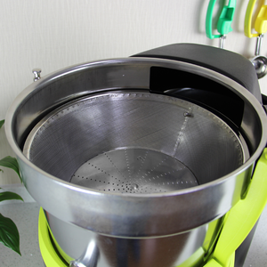 Presse-agrumes commercial Santos 68 <span class=keywords><strong>Extracteur</strong></span> <span class=keywords><strong>de</strong></span> <span class=keywords><strong>jus</strong></span> <span class=keywords><strong>de</strong></span> légumes et <span class=keywords><strong>de</strong></span> fruits centrifuges avec fonction d'autodécharge Fabriqué en France - Product Image 4