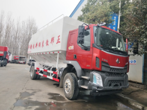 Camion de transport d'aliments pour volailles de 14 tonnes et 28 m³ avec décharge par vis sans fin pour fermes avicoles - Product Image 2