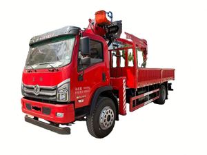 Grue de chantier et véhicule de transport Dongfeng 4x2 de 8 tonnes à flèche articulée en 5 sections, grue montée sur camion, véhicules neufs et d'occasion à vendre. - Product Image 1