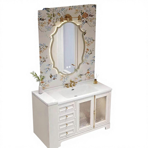 Conjunto de Muebles de Baño Estilo Americano Retro Francés para Hotel o Villa, con Acabado en Roble Horneado, Espejo LED Inteligente y Lavabo de Pie - Product Image 1