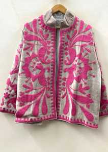 Chaqueta de Invierno Boho Elegante para Mujer, Hecha a Mano, de Terciopelo y Algodón Transpirable, con Botones, Bordado Floral Tradicional Suzani, Estilo Boutique - Product Image 1