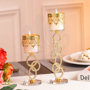 Ensemble de chandeliers en cristal avec design anneau doré, support en verre, décorations de table de mariage - Product Image 3