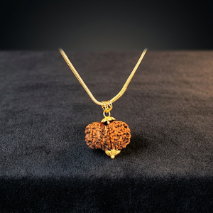 Pendentif Rudraksha en argent sterling 925 |   Chaîne de perles spirituelle artisanale |   Cadeau de méditation pour elle pour une fête de mariage - Product Image 3
