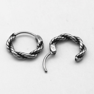 Pendientes de aro retorcidos yunnique, redondos geométricos de acero de titanio para parejas, estilo minimalista - Product Image 4