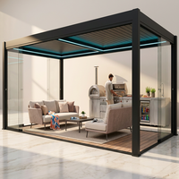 Pergola en aluminium avec portes coulissantes en verre, télécommande, motorisation électrique pour cinéma en plein air, balcon, patio, villa, séjour