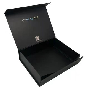 Boîte d'emballage personnalisée à aimant dur en papier de carton noir Boîte cadeau de luxe à fermeture magnétique avec logo personnalisé
