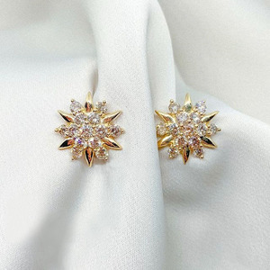 Orecchini Pendenti a Fiocco di Neve per Donne, Eleganti Accessori di Moda in Stile Floreale Invernale - Product Image 1