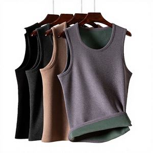 Chaleco de punto grueso y cálido para hombre con camiseta sin mangas en el interior, ideal para deportes y fitness en otoño e invierno. - Product Image 3