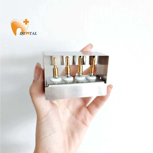 El Juego de Bases para Implantes Dentales Incluye una Caja de Almacenamiento y Desinfección Adecuada para Laboratorios y Clínicas Dentales - Product Image 1