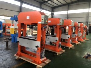 Prensa Hidráulica de 150 Toneladas para Placas de Acero, Modelo HP-100 con Estructura en H - Product Image 3