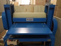 Machine de fixation de collage de semelle intérieure pour chaussures