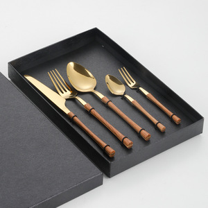 Vaisselle en acier inoxydable de qualité restaurant, style artisanal, finition miroir, manche en bois durable, cuillère à steak et à dessert, boîte. - Product Image 2