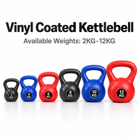 Haltères en acier multicolores de haute qualité, rouge, bleu, noir, noyau en acier massif, écologiques, durables pour la musculation en salle de sport