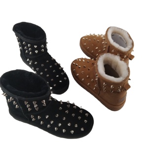 <span class=keywords><strong>Stivali</strong></span> di alta qualità <span class=keywords><strong>da</strong></span> donna Casual anti-macchia nero e marrone inverno <span class=keywords><strong>da</strong></span> uomo <span class=keywords><strong>stivali</strong></span> <span class=keywords><strong>da</strong></span> <span class=keywords><strong>neve</strong></span> Punk con borchie per adulti scarpe invernali peluche - Product Image 1