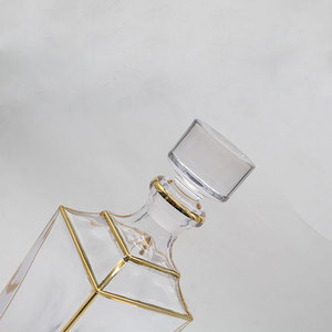 Bouteille carrée en verre blanc cristallin de qualité supérieure, artisanat doré exquis, idéale pour le <span class=keywords><strong>whisky</strong></span> et le brandy - Product Image 5