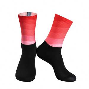 Nouveau <span class=keywords><strong>été</strong></span> Aero cyclisme Silicone couture sans couture dégradé <span class=keywords><strong>vélo</strong></span> de <span class=keywords><strong>route</strong></span> chaussettes de course - Product Image 2