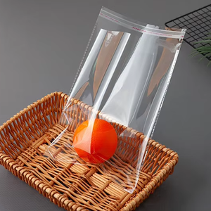 Venda por atacado no estoque 20*29 cm Sacos de plástico autoadesivos transparentes de OPP para o empacotamento do vestuário, logotipo customizável disponível - Product Image 1