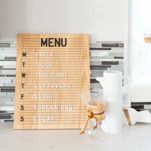 Pannello in <span class=keywords><strong>legno</strong></span> per lettere in <span class=keywords><strong>legno</strong></span> massello <span class=keywords><strong>di</strong></span> dimensioni e forma personalizzate con lettere generose intercambiabili per foto mensili Milestone per bambini - Product Image 4