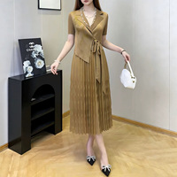 Robe noire style Miyake, taille unique, élégante, professionnelle, extensible, à nouer à la taille, idéale pour le bureau