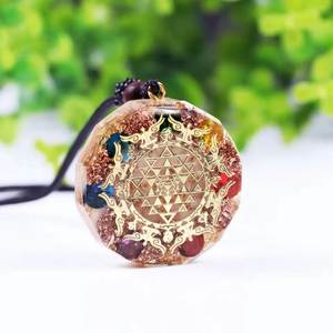 Vendita calda Orgonite pendente Sri Yantra Collana <span class=keywords><strong>chakra</strong></span> per la guarigione regalo - Product Image 1