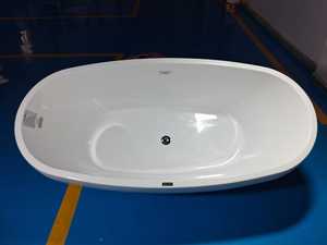 Baignoire autoportante Arleta en acrylique avec massage par jets d'air, drain intégré, écologique, garantie de 2 ans, design contemporain - Product Image 2