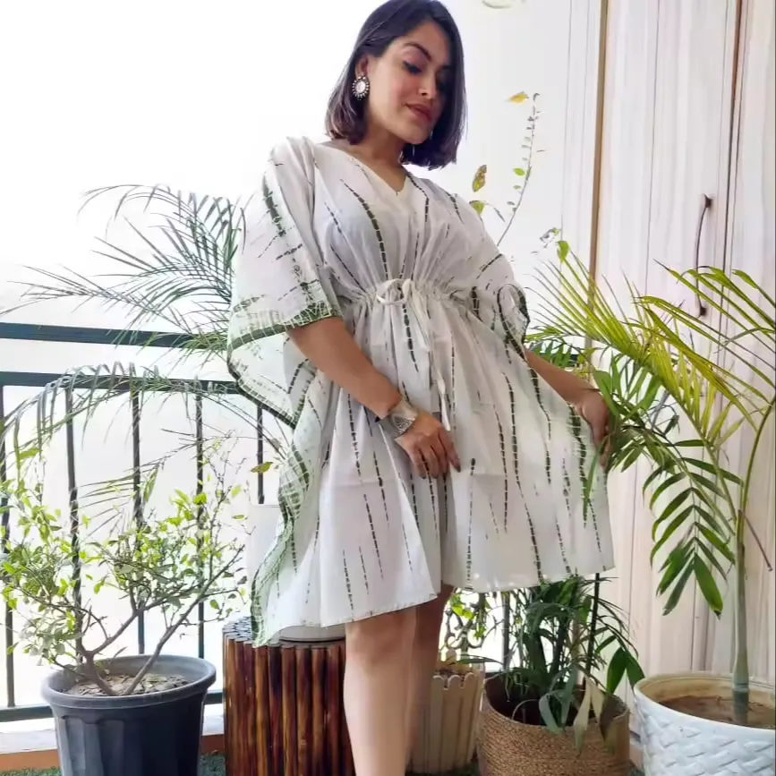 Nuovissimo designer made in india kaftan lavoro a mano abbellito ricamo corto caftano 100% rayon tessuto da donna