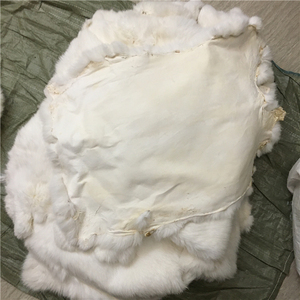Fourrures d'animaux, <span class=keywords><strong>fourrure</strong></span> de lapin teinte de Chine Hebei, <span class=keywords><strong>fourrure</strong></span> naturelle de lapin pour vêtements, coussins décoratifs de luxe - Product Image 1