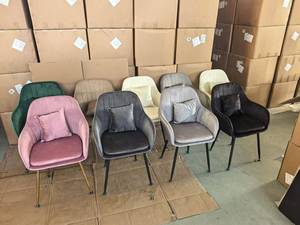 <span class=keywords><strong>Sillas</strong></span> de <span class=keywords><strong>Comedor</strong></span> Personalizadas de Lujo <span class=keywords><strong>Tapizadas</strong></span> <span class=keywords><strong>en</strong></span> Terciopelo de Colores con Patas Metálicas Doradas - Product Image 5
