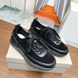 รองเท้าลำลองผู้ชายระดับไฮเอนด์ สไตล์ใหม่สำหรับฤดูใบไม้ผลิและฤดูใบไม้ร่วง หนังฟรอสต์ ระบายอากาศได้ดี พื้นหนา เพิ่มความสูง เหมาะสำหรับเดิน - Product Image 3