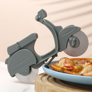 Couteau à <span class=keywords><strong>pizza</strong></span> circulaire créatif pour moto, coupe-tarte en acier inoxydable, roulette à <span class=keywords><strong>pizza</strong></span> pour pizzas et crêpes - Product Image 3