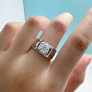 <span class=keywords><strong>Bague</strong></span> de mariage en moissanite à quatre griffes pour homme Offre Spéciale en argent sterling plaqué <span class=keywords><strong>or</strong></span> à la mode - Product Image 4