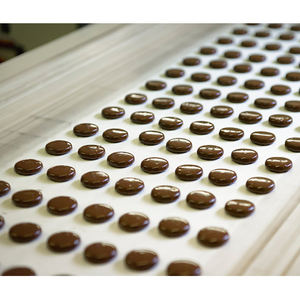 Chocolats à la vente, ligne de chocolats aux amandes, machine à fabriquer des chocolats fourrés - Product Image 5