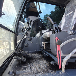 Excavadora Hyundai 150-9S de 15 toneladas con cazo de excavación de 0.75m³ de capacidad, equipo pesado usado, pocas horas de trabajo, 1 año de garantía - Product Image 6