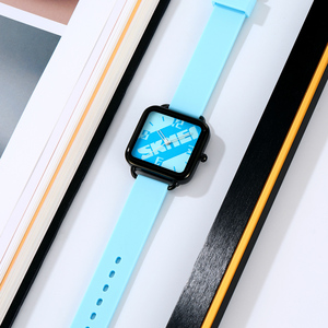 Montre à quartz pour femme, cadran minimaliste avec diamants, bracelet en silicone, montre-bracelet étanche 30M, montre élégante pour robe - Product Image 1