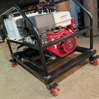Máquina compacta y ligera para soplado de cables subterráneos con motor de gasolina y estructura metálica para instalación de fibra óptica