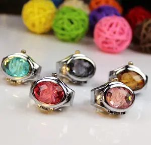 Kreative Frauen Kristall Mini Finger Ring Uhr Elastische Band Quarzuhr Mode Uhr