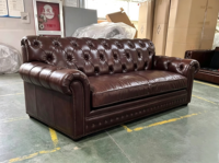 Vintage Chesterfield Echtleder-Sofa mit Knopfheftung und Rollarmlehnen, Braunes Leder-Chester-Sofa für Restaurant-Lobby
