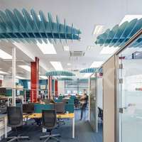 Panneau acoustique de plafond en feutre PET ignifuge avec NRC 0.9, ignifuge de classe B1, pour hôtels et appartements
