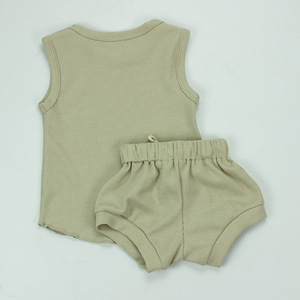 Ensembles de Vêtements d'Été pour Enfants en Gros : Gilet sans Manches en Maille Gaufrée et Short à Cordon pour Bébé - Product Image 4